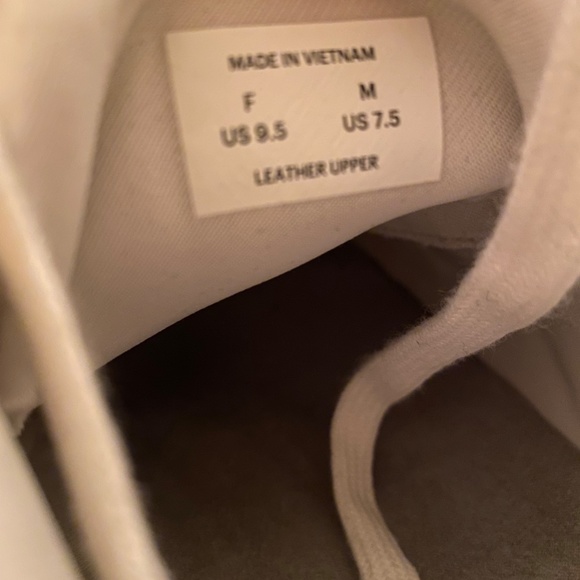 Everlane ReLeather Court Sneakers - Picture 3 of 5
